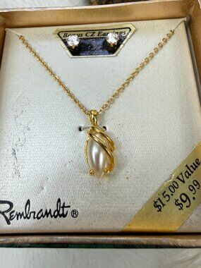 Vintage Rembrandt Faux Pearl Gold Tone Necklace w/ Bonus CZ Earrings  New in box